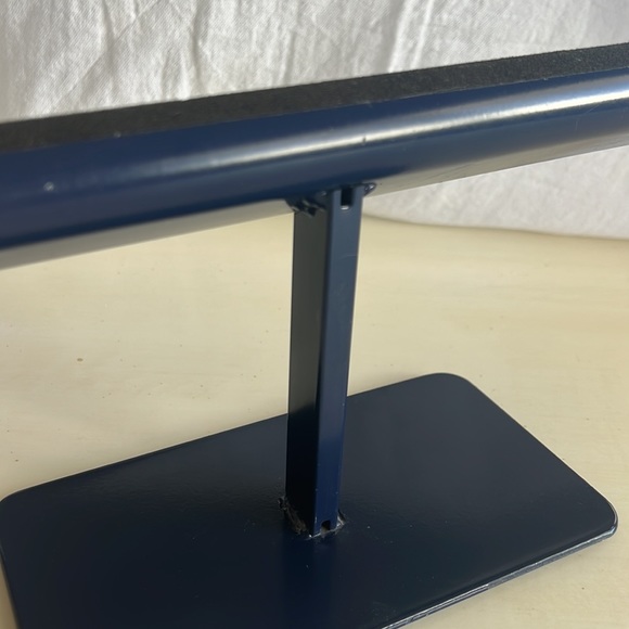 Metal Bracelet Display Stand - Picture 2 of 3